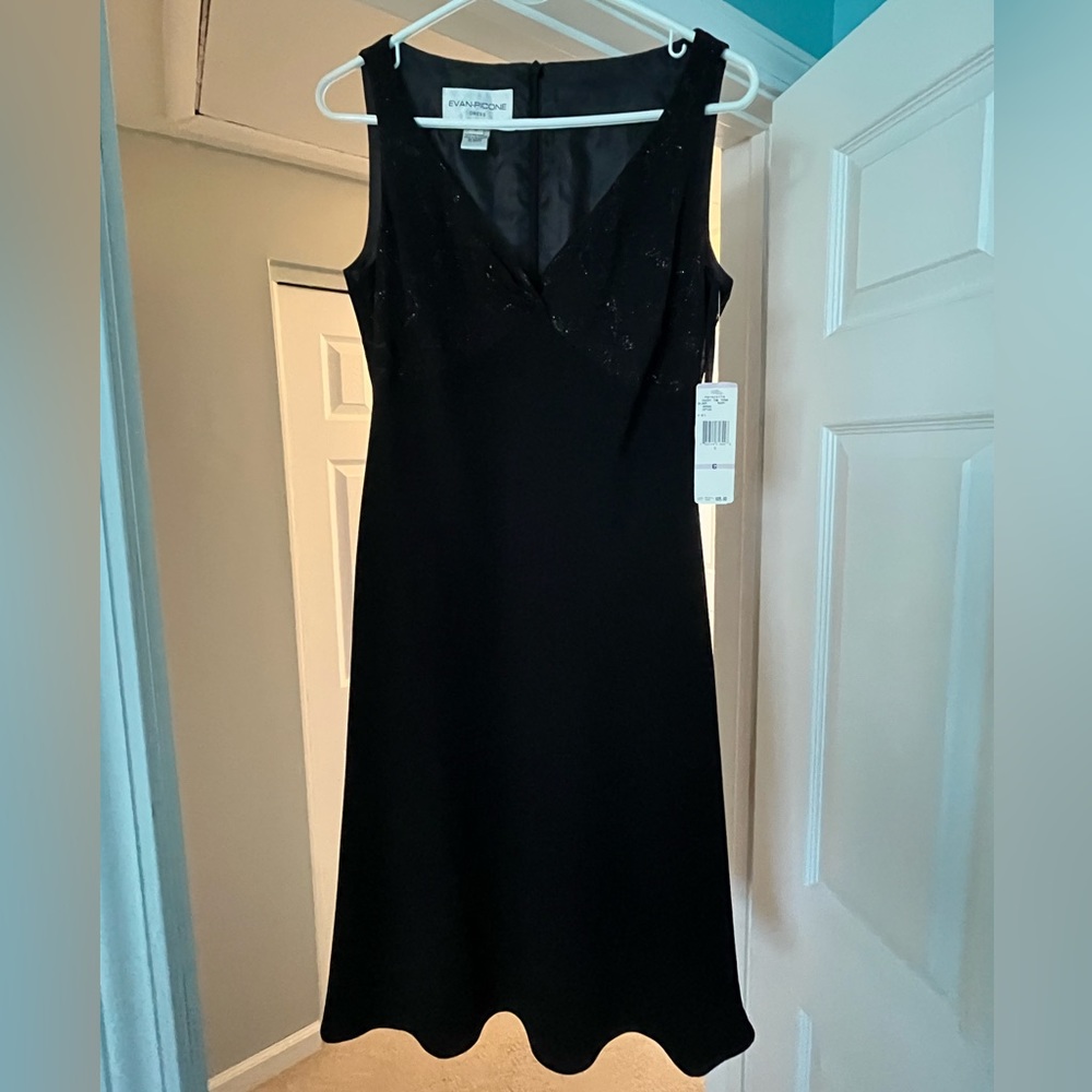 NWT Little Black V Neck Glitter Dress Size 6 👗